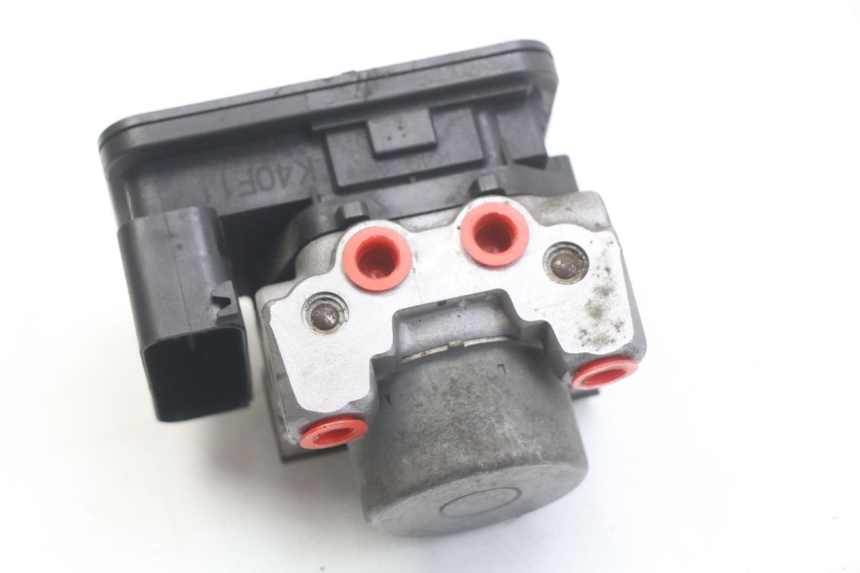 photo de BOMBA ABS HONDA FORZA 125 (2015 - 2016) - Detalhe da peça
