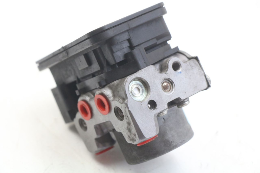 photo de BOMBA ABS HONDA FORZA 125 (2015 - 2016) - Zoom do estado de desgaste