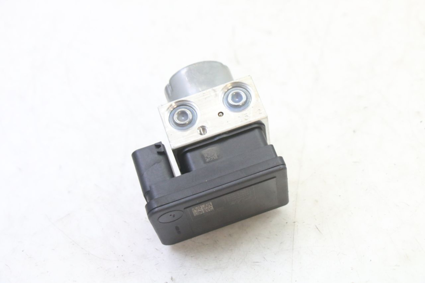 photo de BOMBA ABS BMW G310 R 310 (2016 - 2020) - Pontos de fixação