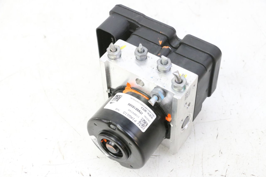 photo de BOMBA ABS PIAGGIO MP3 HPE 310 (2024 - 2025) - Vista principal