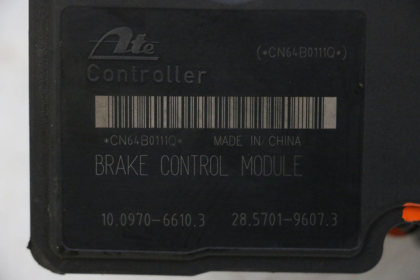 photo de BOMBA ABS PIAGGIO MP3 HPE 310 (2024 - 2025) - Ampliação técnica