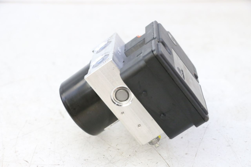 photo de BOMBA ABS PIAGGIO MP3 HPE 310 (2024 - 2025) - Vista geral