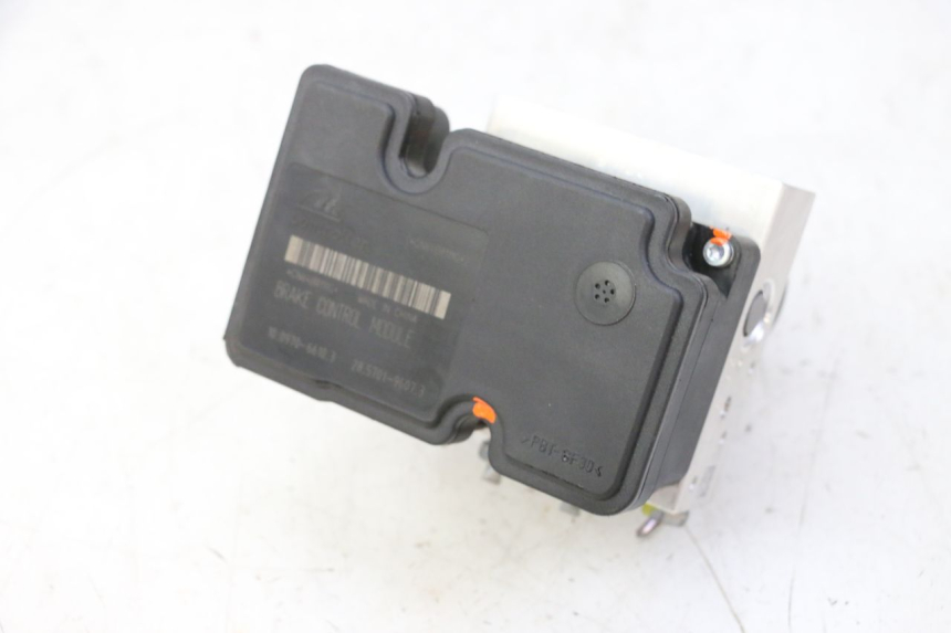 photo de BOMBA ABS PIAGGIO MP3 HPE 310 (2024 - 2025) - Estado da superfície