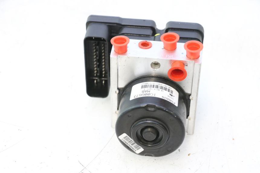 photo de BOMBA ABS PIAGGIO MP3 HPE 530 (2022 - 2026) - Vista de perto