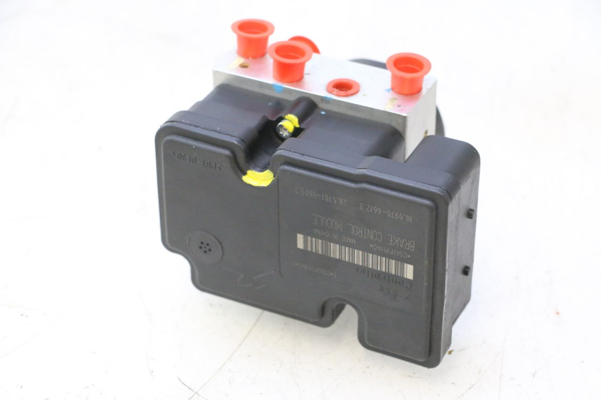 photo de BOMBA ABS PIAGGIO MP3 HPE 530 (2022 - 2026) - Inspeção visual