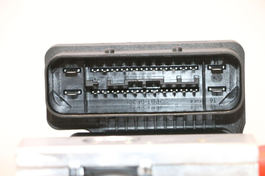 photo de BOMBA ABS PIAGGIO MP3 HPE 530 (2022 - 2026) - Marcações e referências