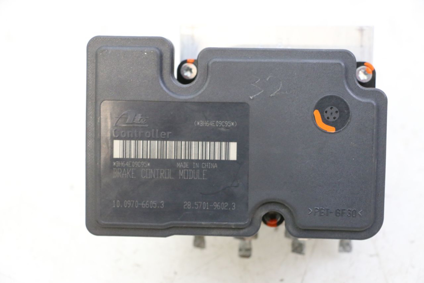 photo de BOMBA ABS PIAGGIO MP3 500 (2014 - 2017) - Vista geral
