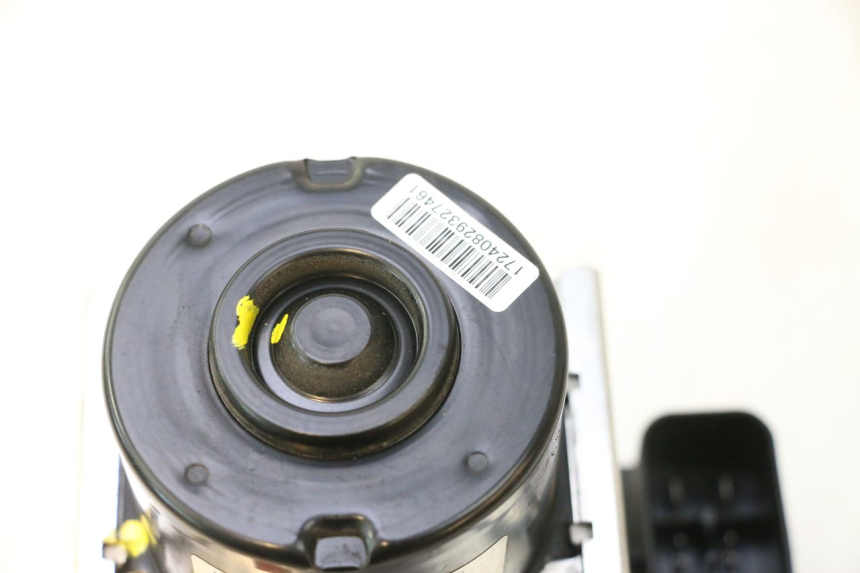photo de BOMBA ABS PIAGGIO MP3 500 (2016 - 2018) - Estado da superfície