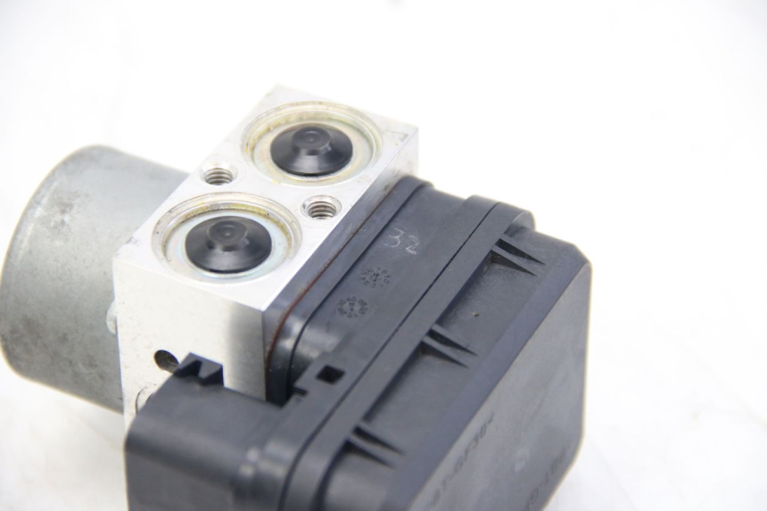 photo de BOMBA ABS YAMAHA MT ABS 125 (2014 - 2018) - Detalhe da peça