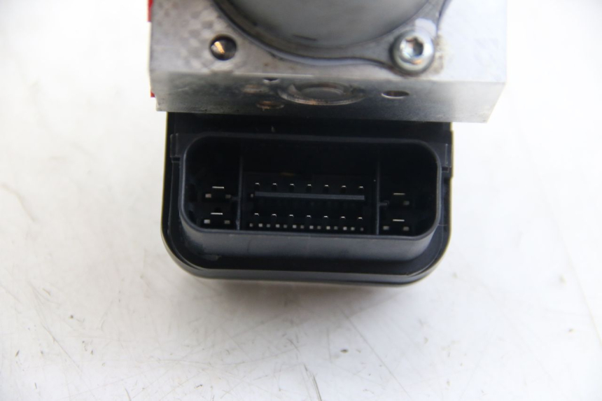 photo de BOMBA ABS YAMAHA MT ABS 125 (2014 - 2018) - Pontos de fixação