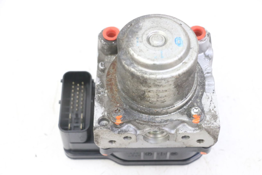 photo de BOMBA ABS HONDA NTV DEAUVILLE ABS 700 (2007 - 2016) - Detalhes característicos