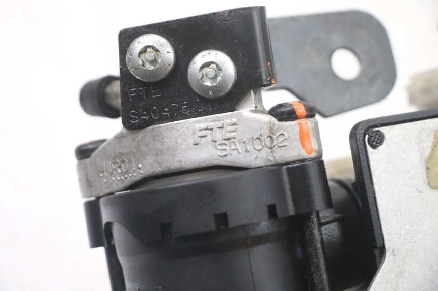 photo de BOMBA ABS PEUGEOT SATELIS COMPRESSOR K15 125 (2006 - 2009) - Pontos de fixação