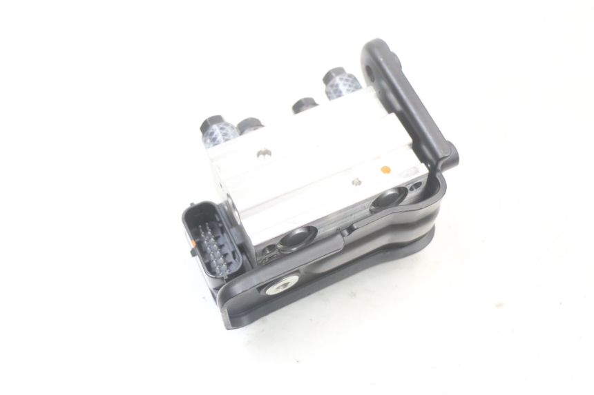 photo de BOMBA ABS ROYAL ENFIELD SCRAM 411 (2022 - 2024) - Vista geral