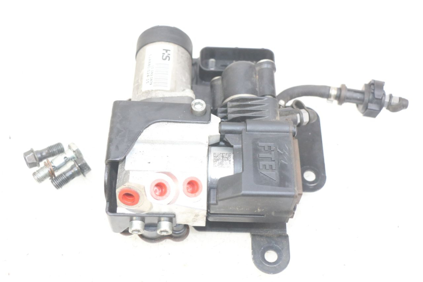 photo de BOMBA ABS PEUGEOT SATELIS 125 (2010 - 2012) - Estado da superfície