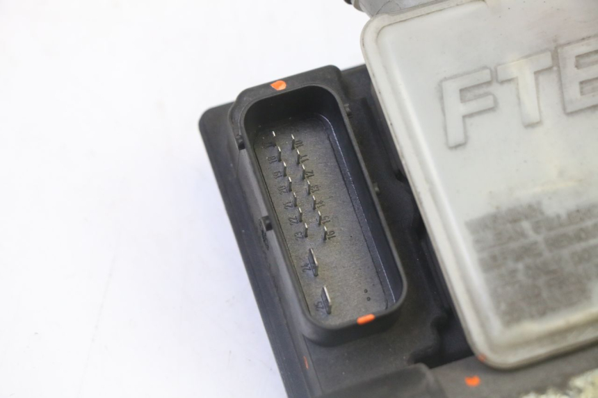 photo de BOMBA ABS PEUGEOT SATELIS 125 (2006 - 2009) - Detalhe da peça