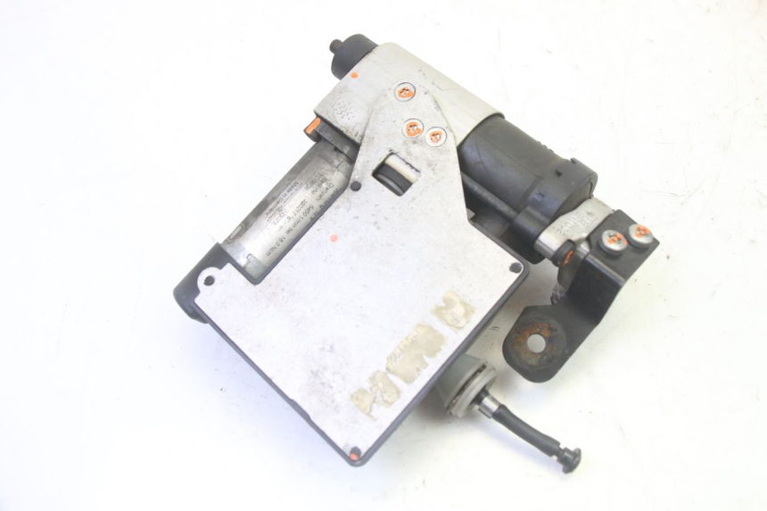 photo de BOMBA ABS PEUGEOT SATELIS 125 (2006 - 2009) - Pontos de fixação