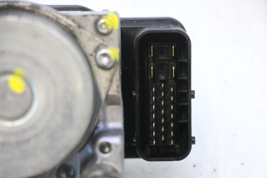 photo de BOMBA ABS PEUGEOT SATELIS 125 (2013 - 2018) - Pontos de fixação