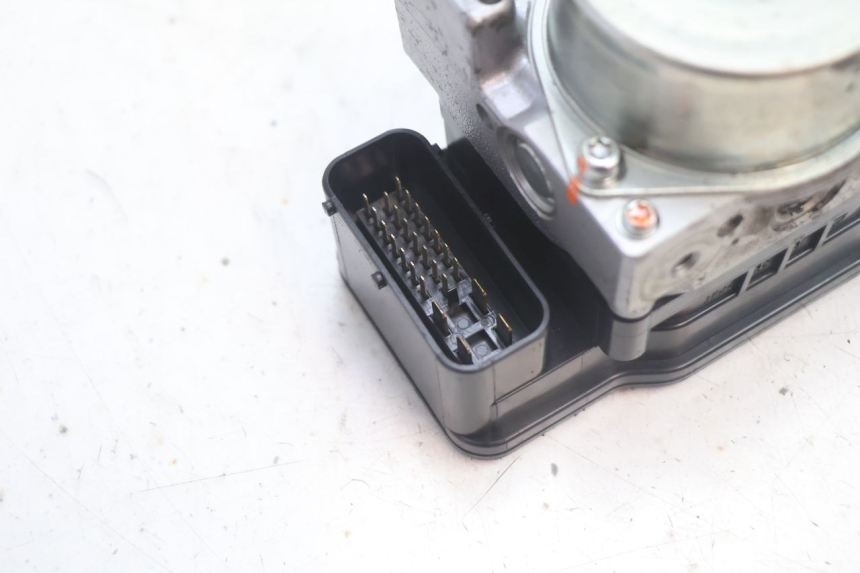 photo de BOMBA ABS PEUGEOT SATELIS 125 (2013 - 2018) - Pontos de fixação