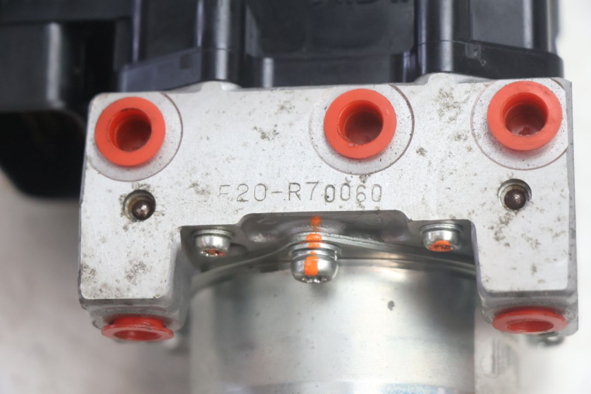 photo de BOMBA ABS PEUGEOT SATELIS 125 (2013 - 2018) - Marcações e referências