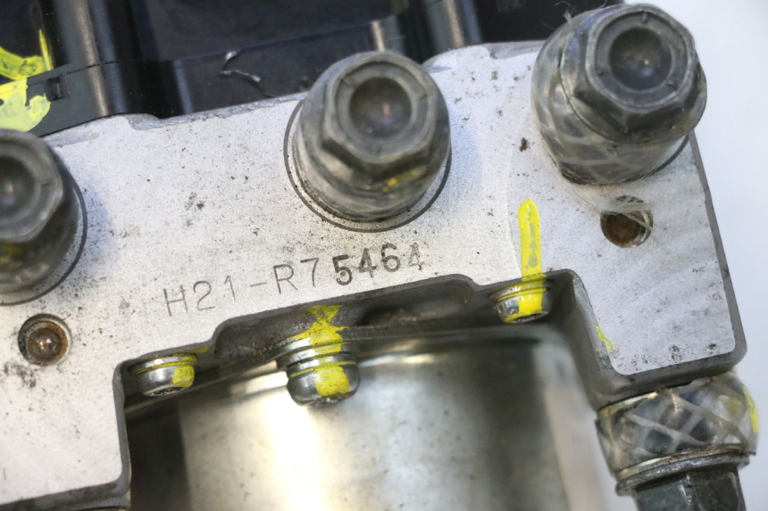 photo de BOMBA ABS PEUGEOT SATELIS 125 (2013 - 2018) - Outro ângulo de visão