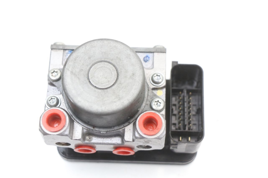 photo de BOMBA ABS HONDA SH ABS 125 (2012 - 2017) - Detalhe da peça