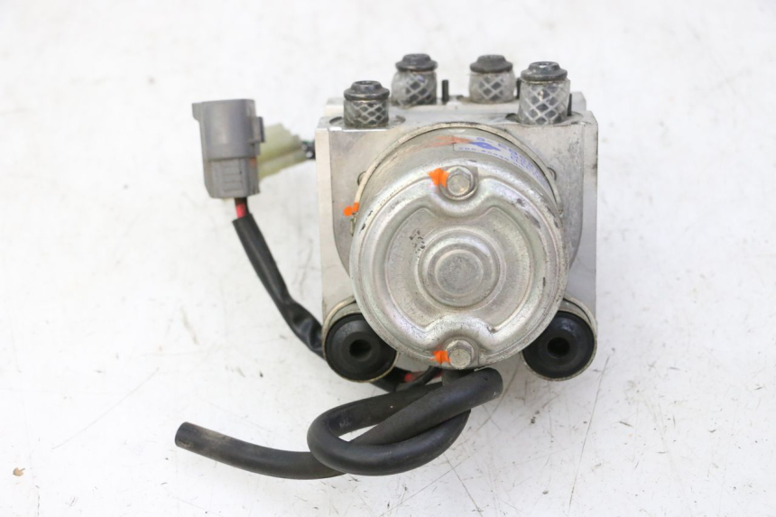 photo de BOMBA ABS YAMAHA TDM ABS 900 (2002 - 2014) - Detalhe da peça