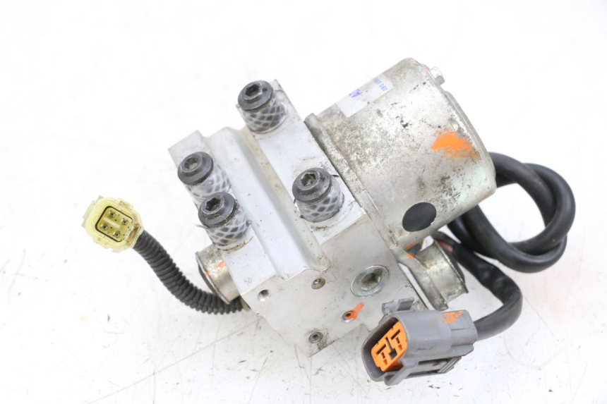 photo de BOMBA ABS YAMAHA TDM ABS 900 (2002 - 2014) - Ampliação técnica