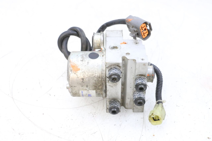 photo de BOMBA ABS YAMAHA TDM ABS 900 (2002 - 2014) - Estado da superfície