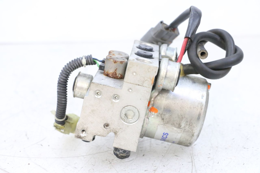 photo de BOMBA ABS YAMAHA TDM ABS 900 (2002 - 2014) - Marcações e referências