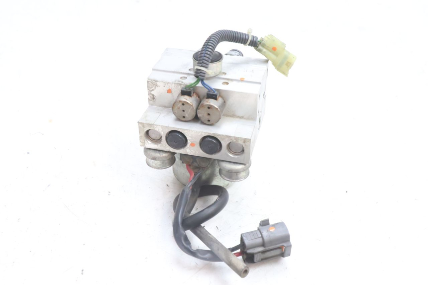 photo de BOMBA ABS YAMAHA TDM ABS 900 (2002 - 2014) - Outro ângulo de visão