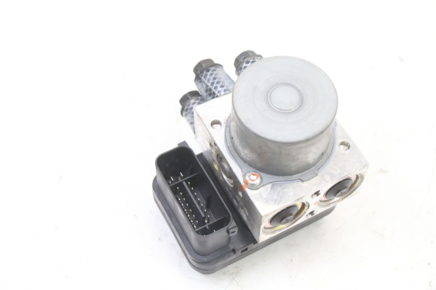 photo de BOMBA ABS YAMAHA TRACER 7 700 (2020 - 2024) - Pontos de fixação