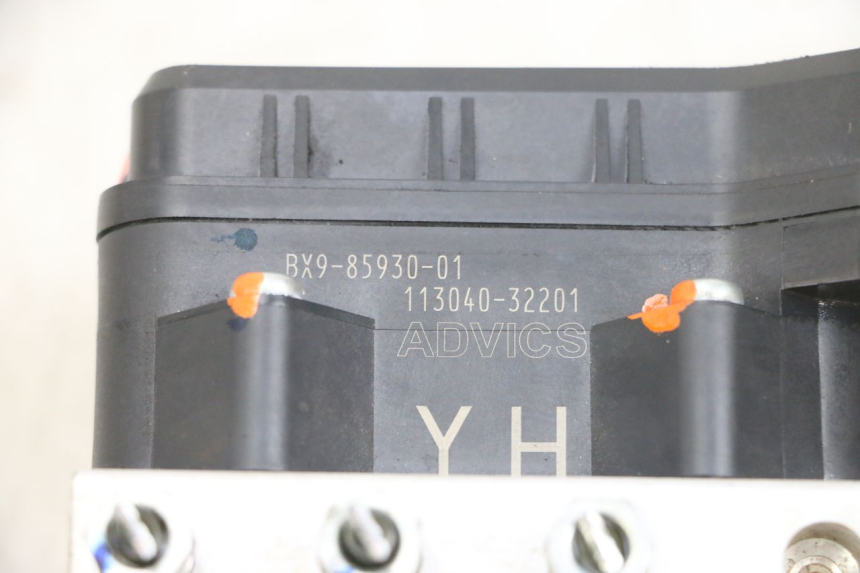 photo de BOMBA ABS YAMAHA TRICITY 300 (2020 - 2024) - Outro ângulo de visão