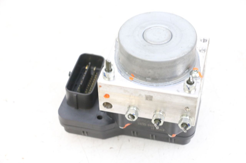 photo de BOMBA ABS YAMAHA TRICITY 300 (2020 - 2024) - Ampliação técnica
