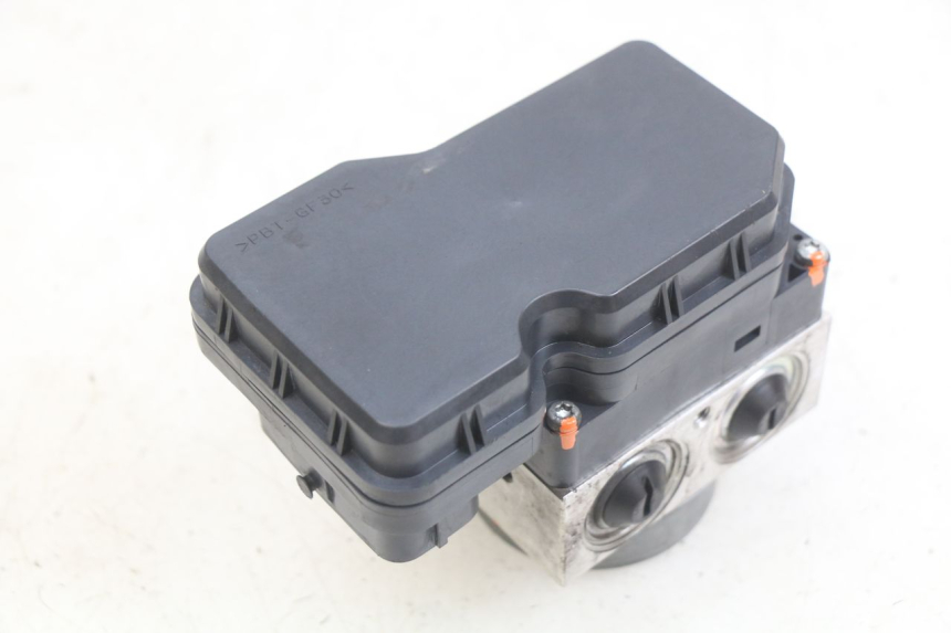 photo de BOMBA ABS YAMAHA X-MAX XMAX 125 (2010 - 2013) - Detalhe da peça