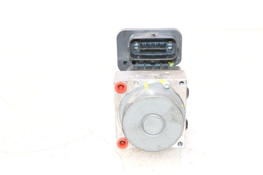 photo de BOMBA ABS YAMAHA X-MAX XMAX 125 (2010 - 2013) - Detalhe da peça