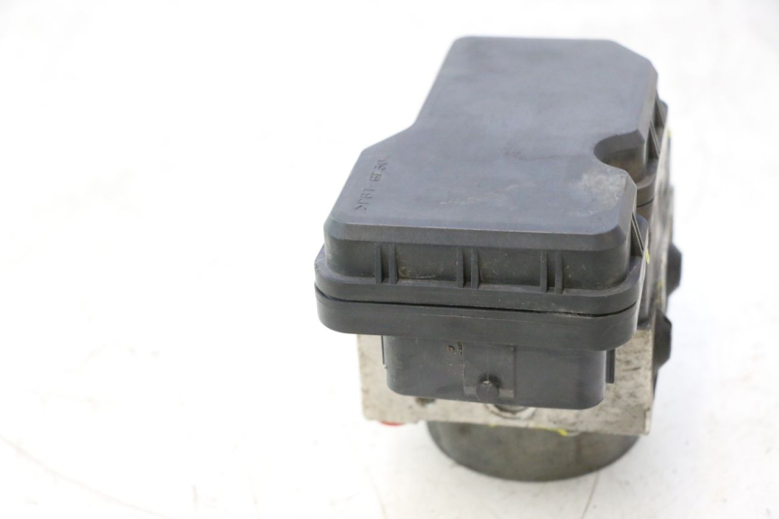 photo de BOMBA ABS YAMAHA X-MAX XMAX 125 (2010 - 2013) - Estado da superfície