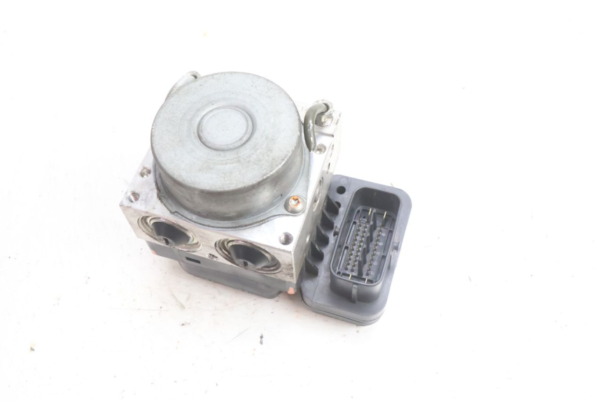 photo de BOMBA ABS YAMAHA X-MAX XMAX 125 (2010 - 2013) - Outro ângulo de visão