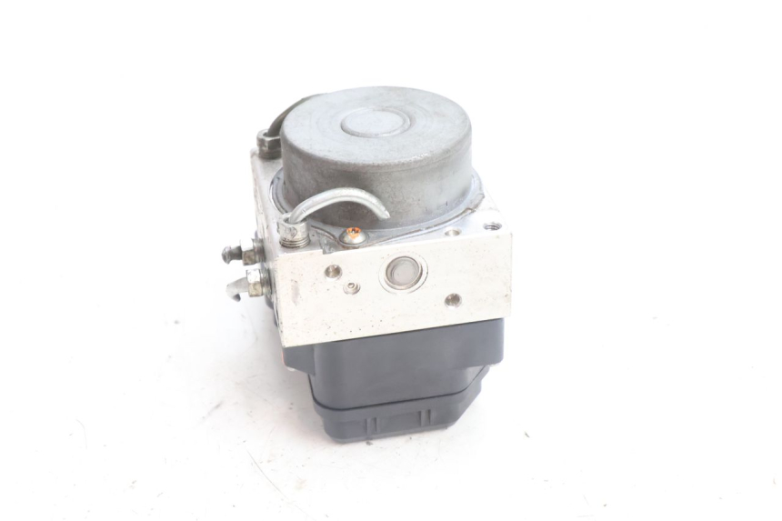 photo de BOMBA ABS YAMAHA X-MAX XMAX 125 (2010 - 2013) - Pontos de fixação