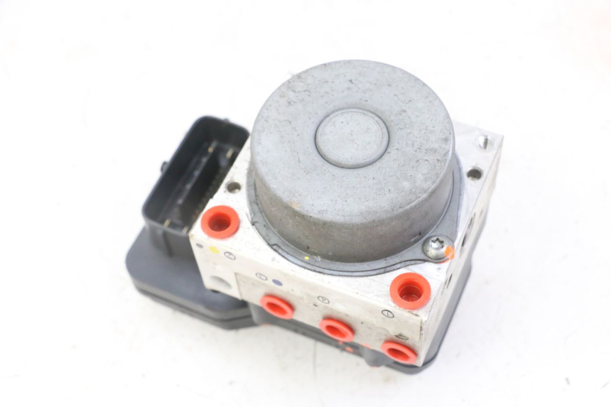 photo de BOMBA ABS YAMAHA XJ6 ABS 600 (2008 - 2016) - Zoom do estado de desgaste