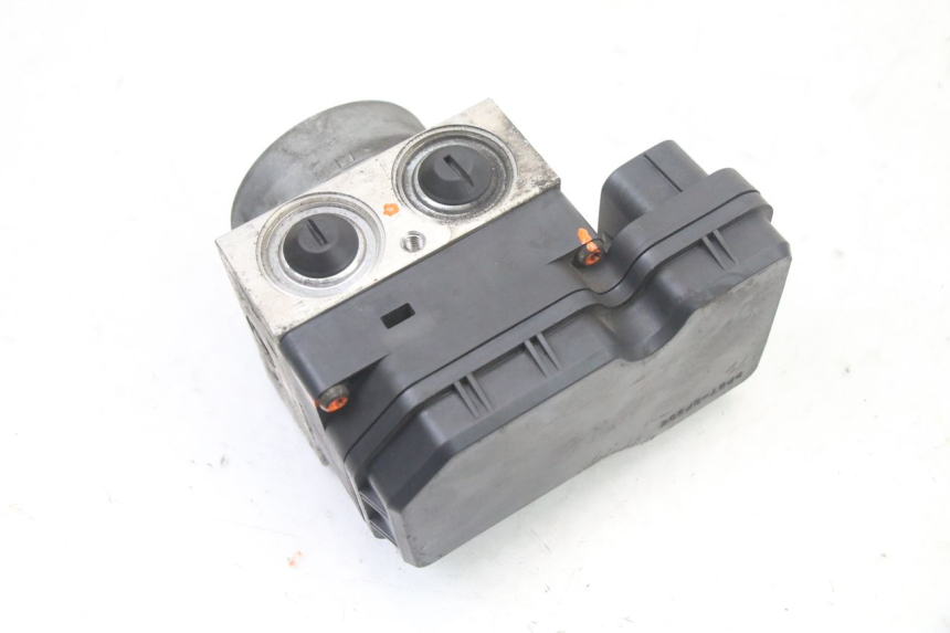 photo de BOMBA ABS YAMAHA X-MAX XMAX ABS 250 (2010 - 2014) - Pontos de fixação
