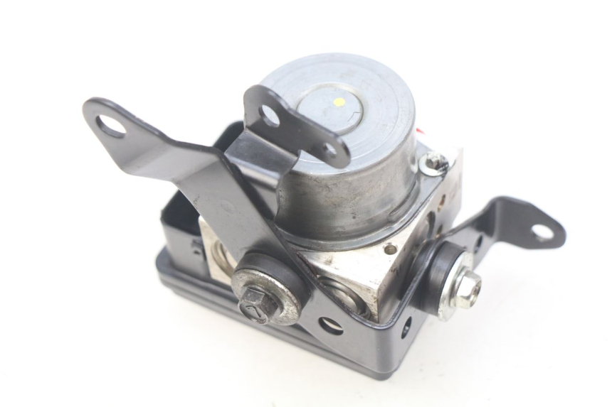 photo de BOMBA ABS KAWASAKI Z 650 (2016 - 2019) - Pontos de fixação