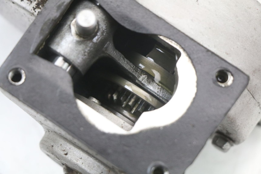photo de EIXO DIANTEIRO HYTRACK HY S 4X4 410 (2013 - 2016) - Pontos de fixação
