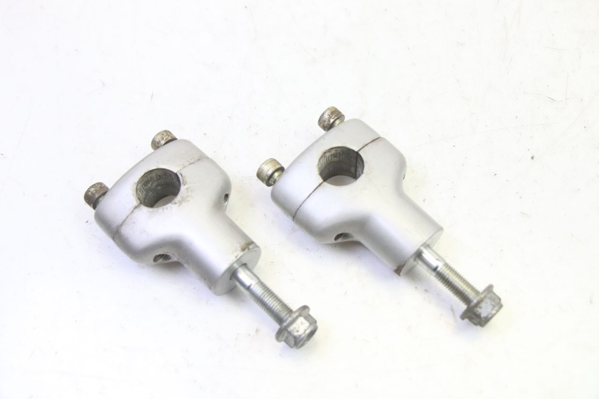 photo de SUPORTE DE GUIDÃO HYOSUNG GV AQUILA 125 (2000 - 2009) - Outro ângulo de visão