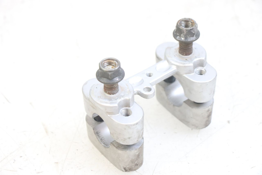 photo de SUPORTE DE GUIDÃO YAMAHA BW'S BWS 125 (2010 - 2013) - Detalhe da peça