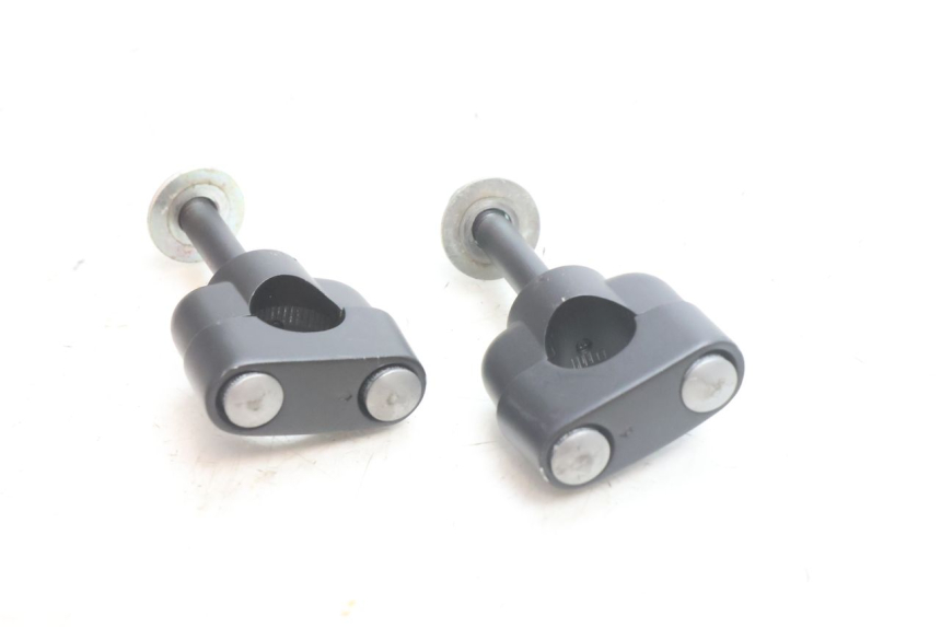 photo de SUPORTE DE GUIDÃO YAMAHA FZ8 800 (2010 - 2016) - Zoom do estado de desgaste