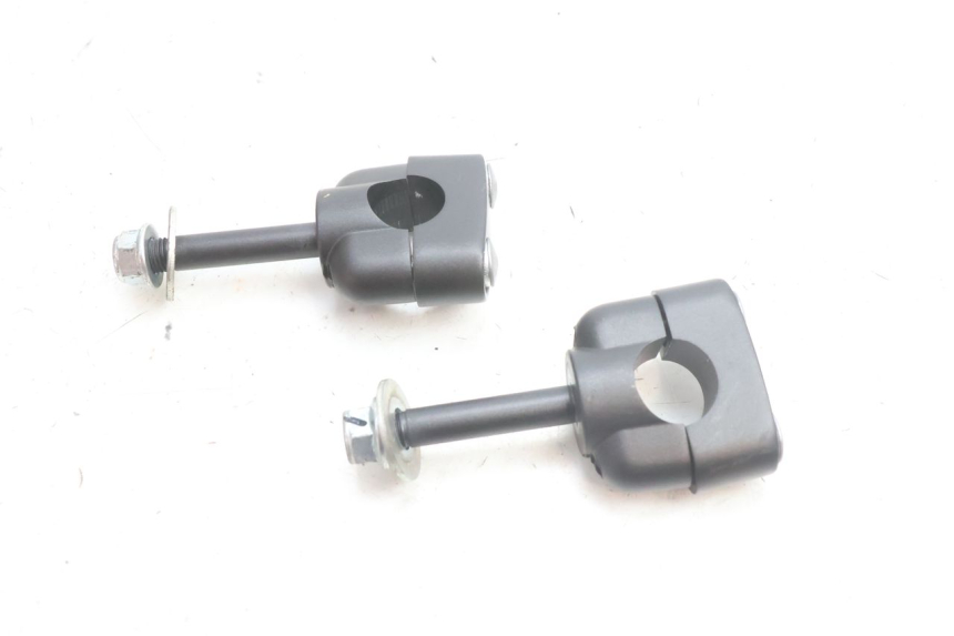 photo de SUPORTE DE GUIDÃO YAMAHA FZ8 800 (2010 - 2016) - Outro ângulo de visão