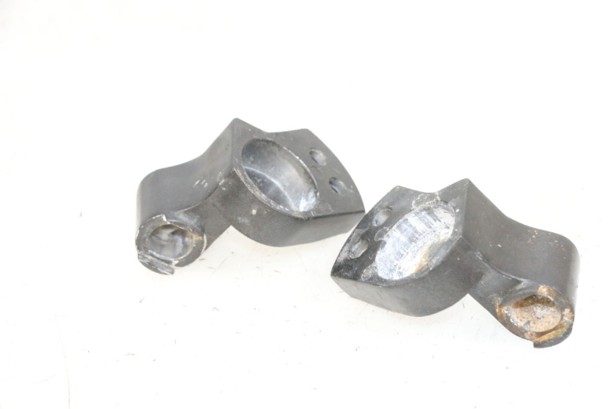 photo de SUPORTE DE GUIDÃO KAWASAKI GPX R WARBIRD 600 (1988 - 1993) - Zoom do estado de desgaste