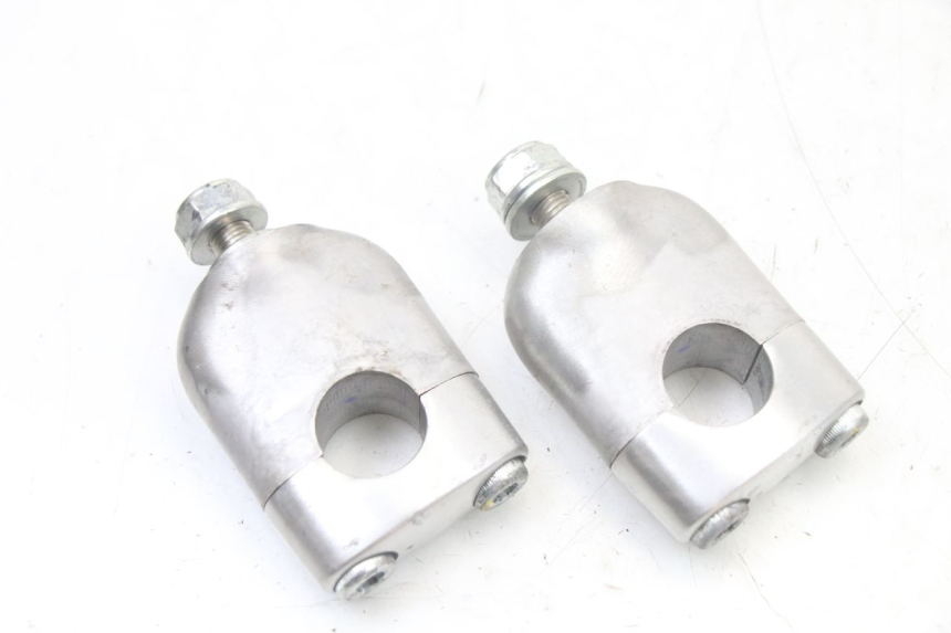 photo de SUPORTE DE GUIDÃO HONDA PCX (JF57/JF64) 125 (2014 - 2018) - Outro ângulo de visão