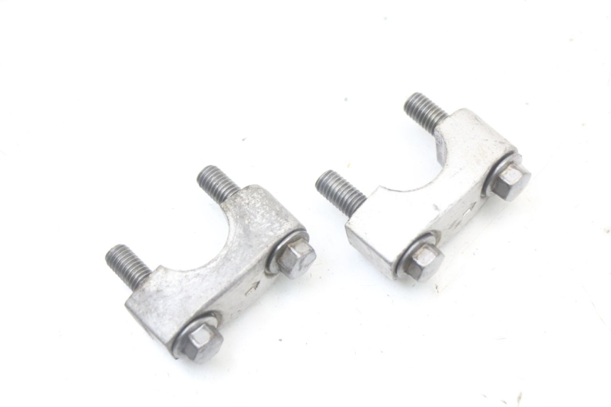 photo de SUPORTE DE GUIDÃO KAWASAKI ZR7 ZR-7 S 750 (1999 - 2004) - Detalhe da peça
