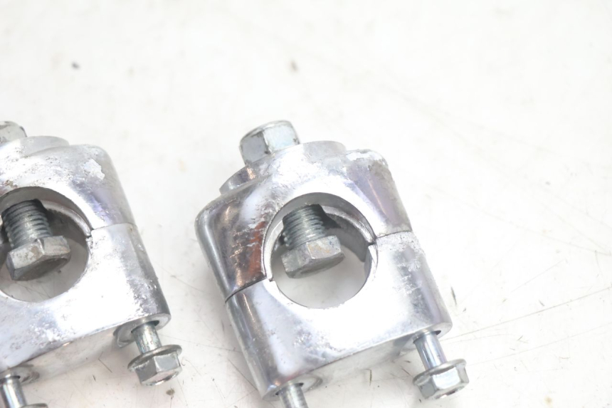 photo de ELEVAÇÃO DE GUIDÃO JM MOTORS OLDIES 4T 50 (2020 - 2026) - Pontos de fixação